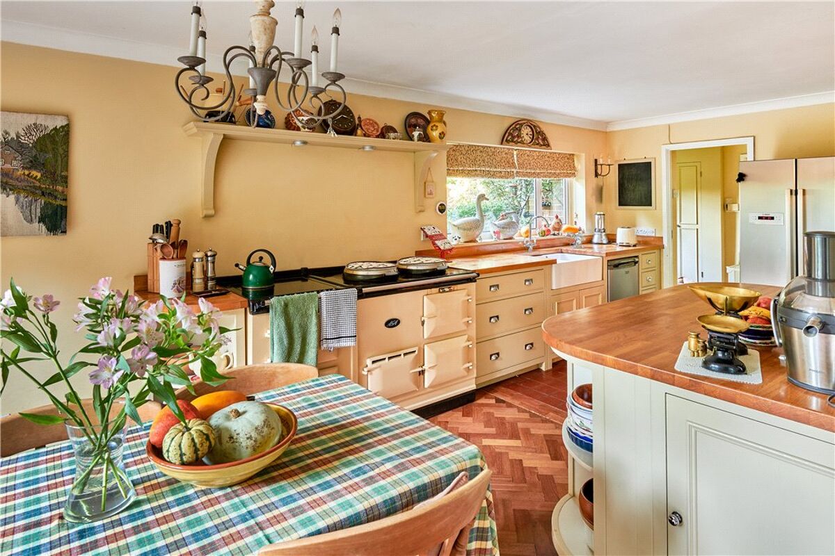 house for sale in Road, Haslemere, Surrey, GU27 HSM150156