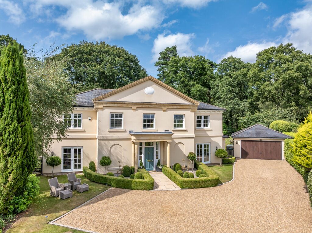 Image of Hurst Park, Midhurst, West Sussex, GU29