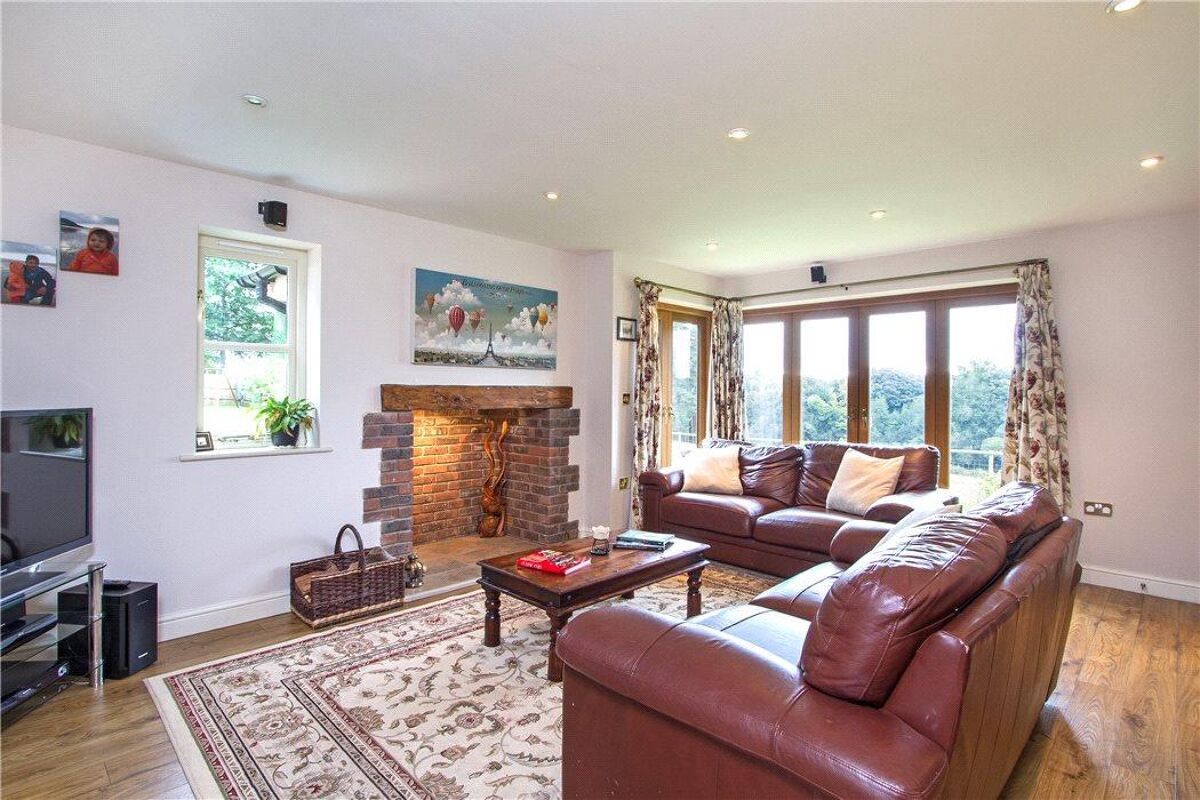 house for sale in Hewshott Lane, Liphook, Hampshire, GU30 HSM150238