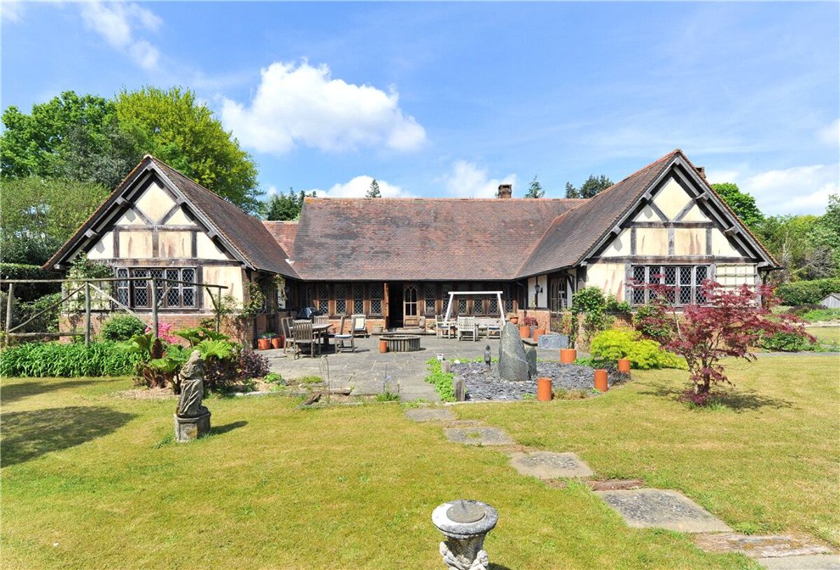 house for sale in Weydown Road, Haslemere, Surrey, GU27 HSM160081