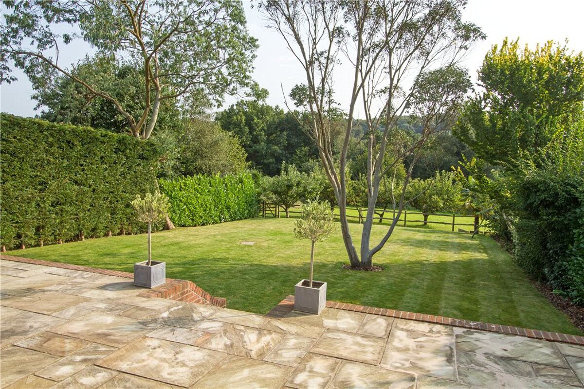 house for sale in Hammer Vale, Haslemere, Surrey, GU27 HSM160082