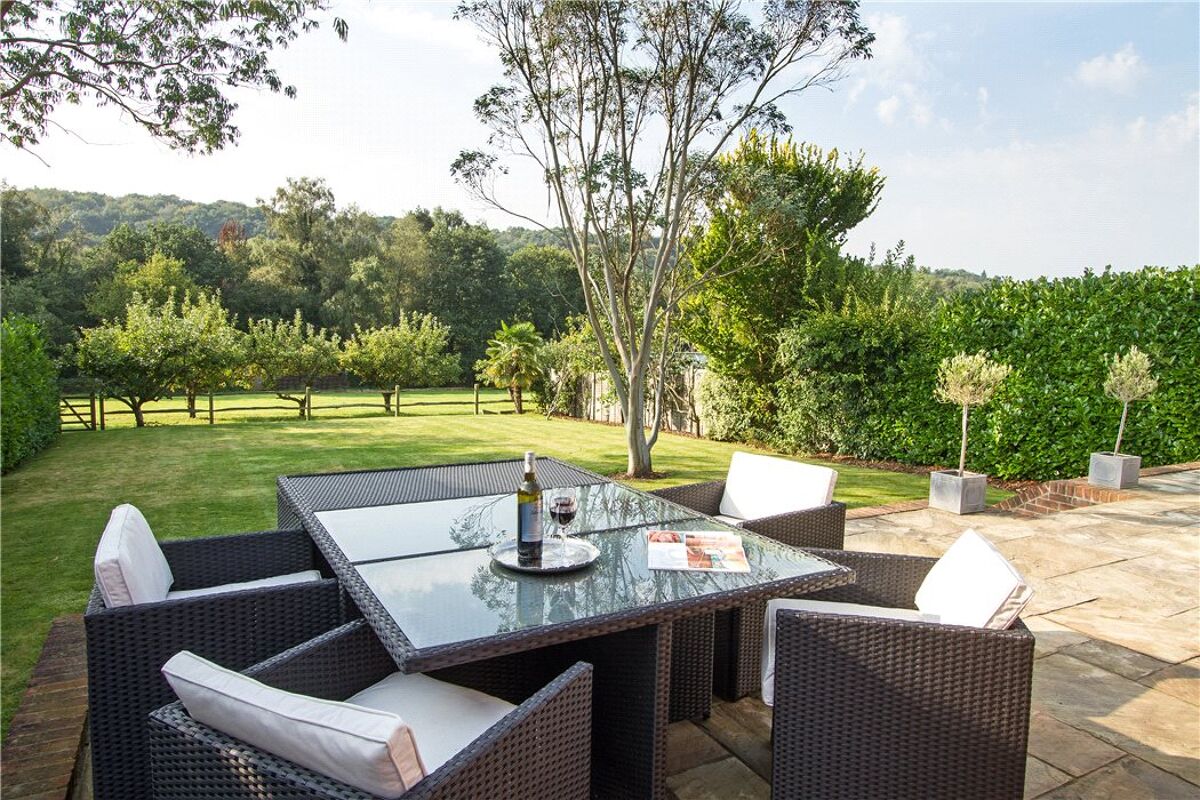 house for sale in Hammer Vale, Haslemere, Surrey, GU27 HSM160082