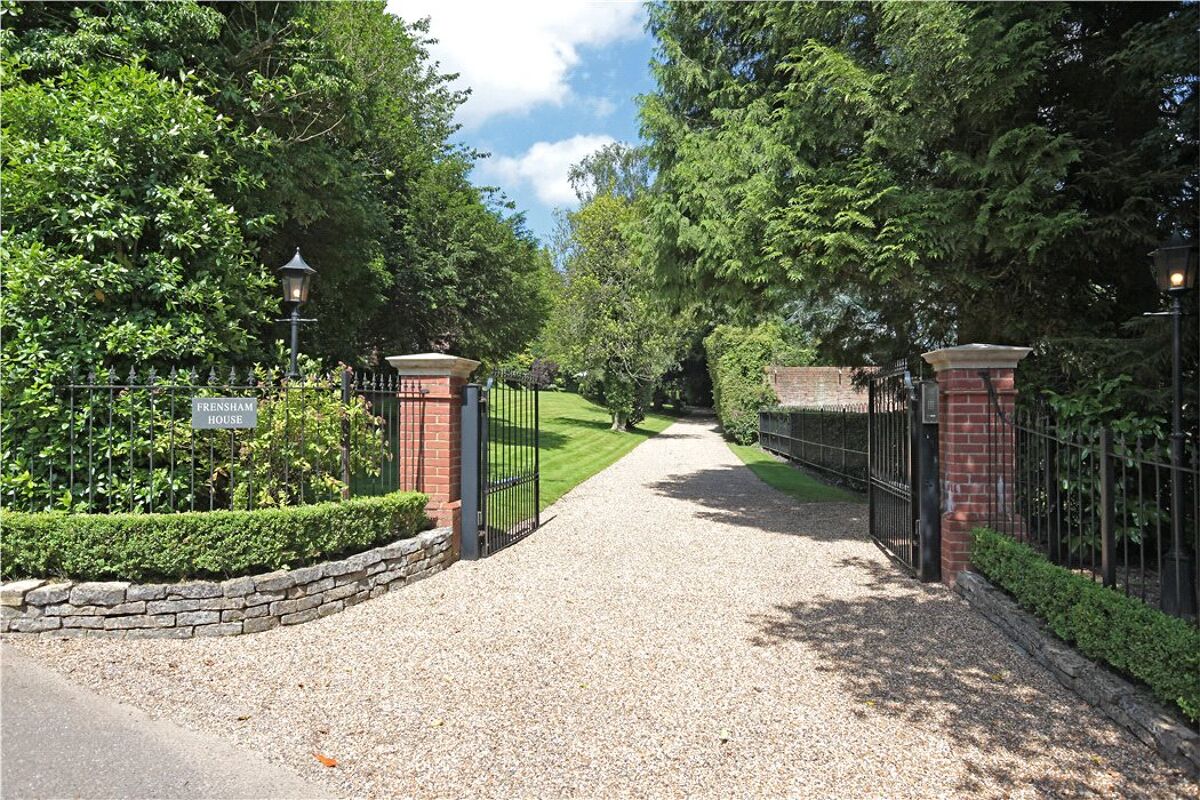 house for sale in Hindhead Road, Haslemere, Surrey, GU27 HSM160106 Knight Frank