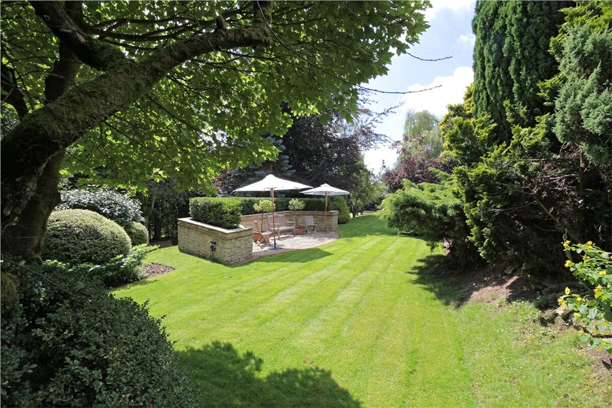 house for sale in Hindhead Road, Haslemere, Surrey, GU27 HSM160106 Knight Frank