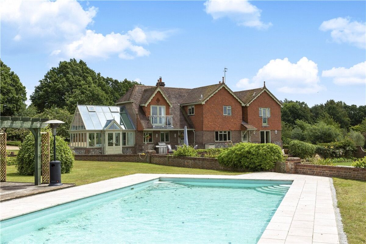 house for sale in Dove House, Midhurst Road, Petersfield, Hampshire