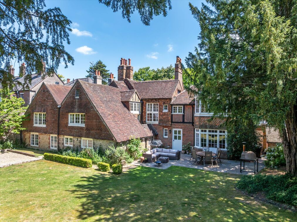 Image of High Street, Haslemere, Surrey, GU27