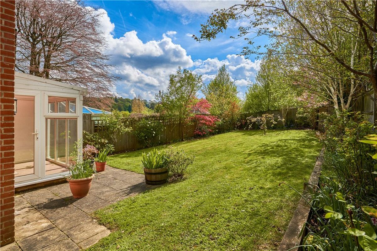 house for sale in Church Road, Haslemere, Surrey, GU27 HSM170114