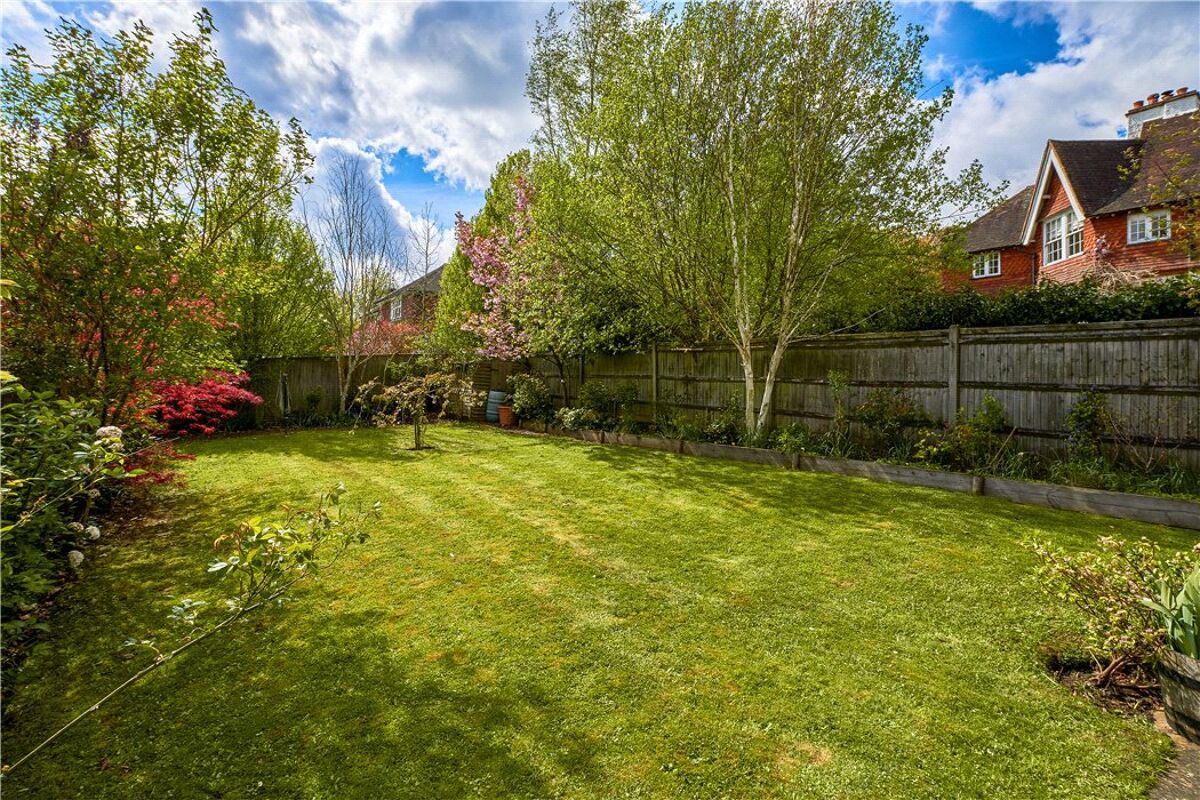 house for sale in Church Road, Haslemere, Surrey, GU27 HSM170114