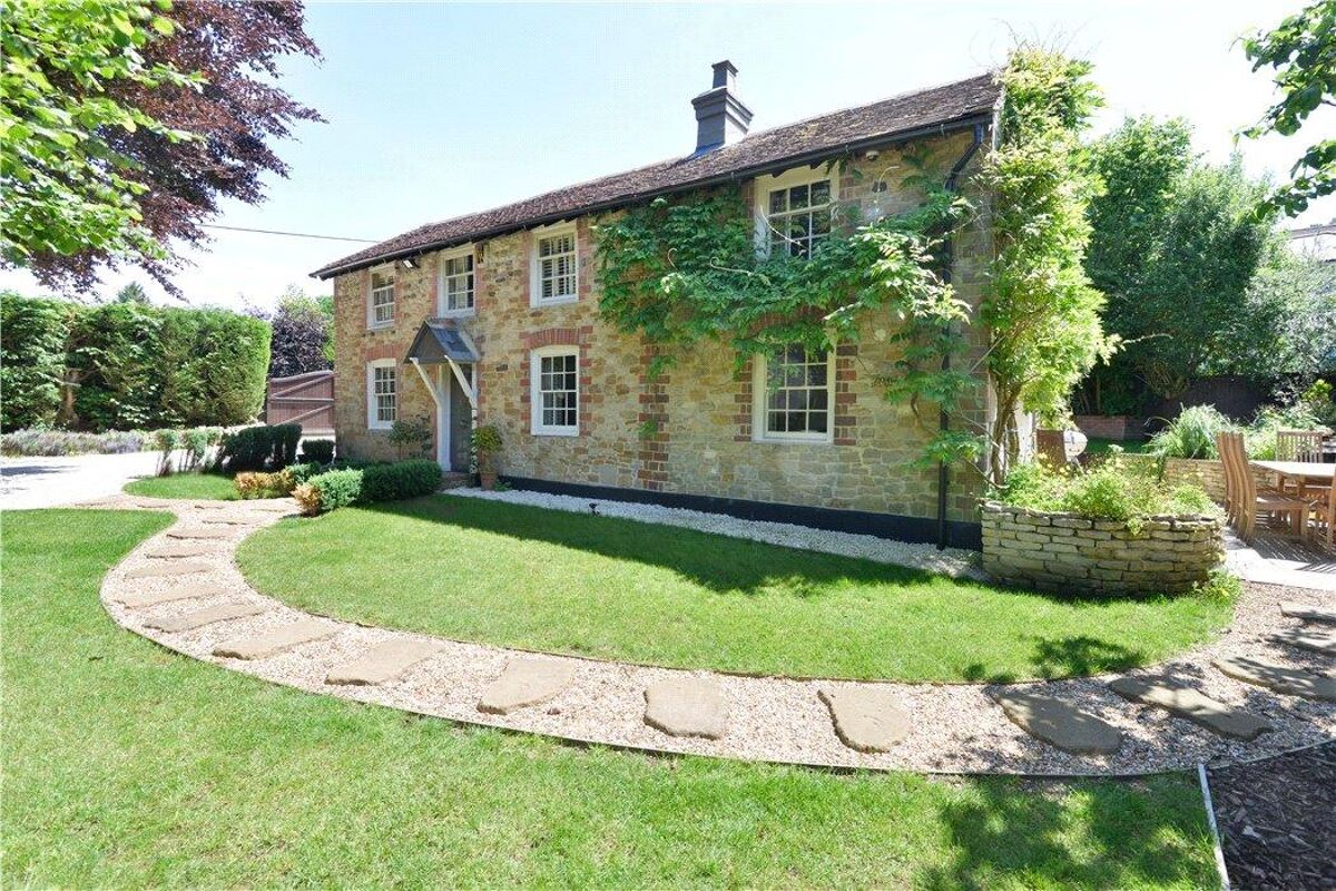 house for sale in Glayshers Hill, Headley Down, Bordon, Hampshire, GU35