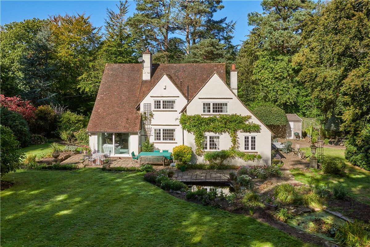 house for sale in Kiln Way, Grayshott, Hindhead, Hampshire, GU26