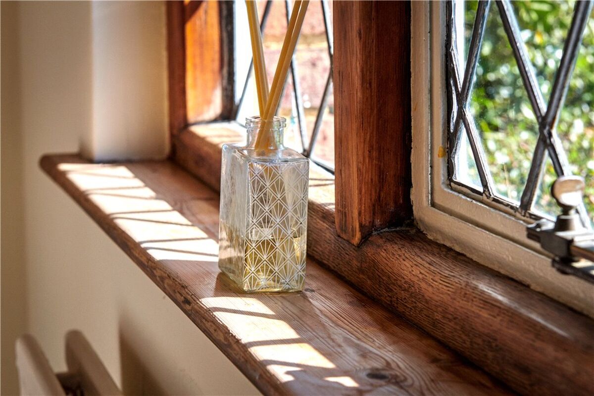 house for sale in Weysprings, Haslemere, Surrey, GU27 HSM180121