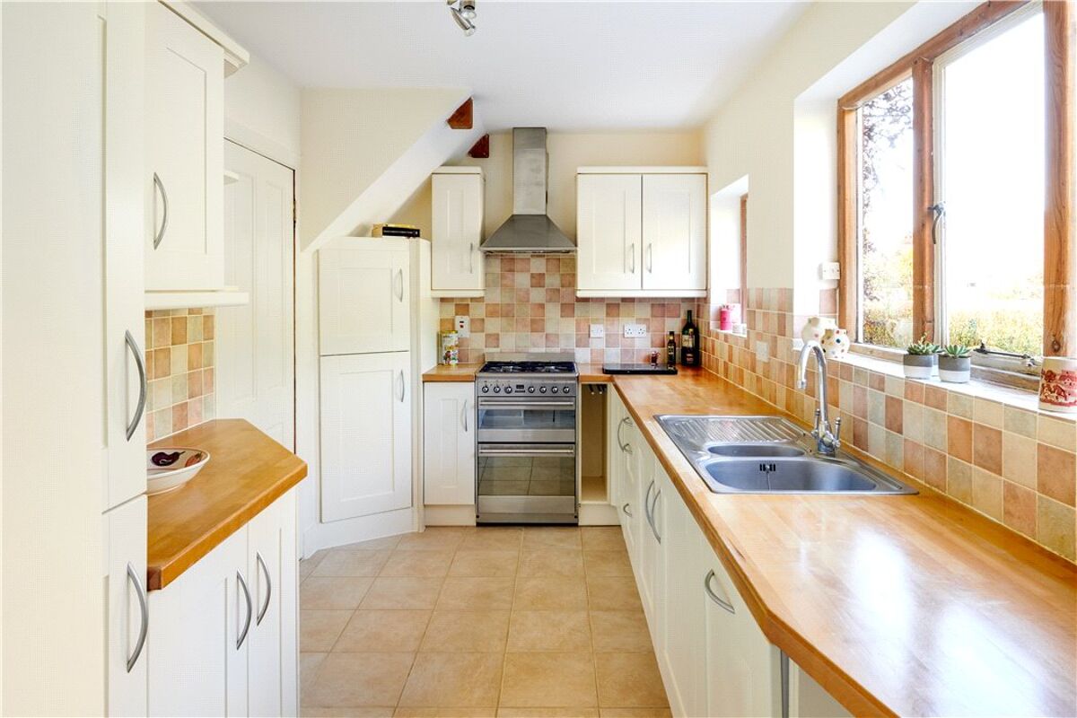 house for sale in Weysprings, Haslemere, Surrey, GU27 HSM180121