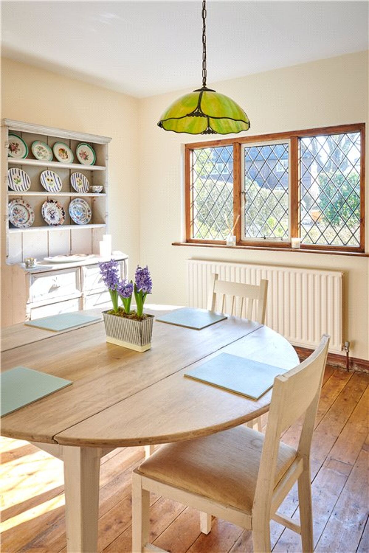 Onroerend goed te koop Weysprings, Haslemere, Surrey, GU27 Knight Frank