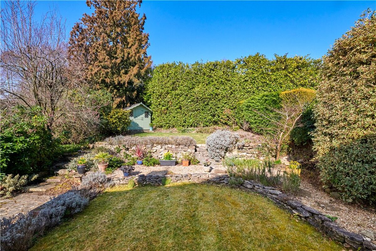 house for sale in Weysprings, Haslemere, Surrey, GU27 HSM180121