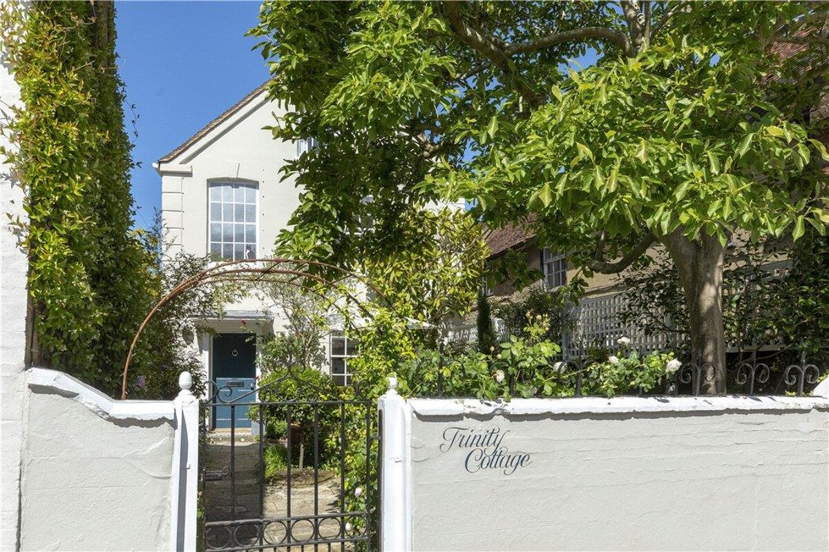 house for sale in Church Hill, Midhurst, West Sussex, GU29 HSM180137