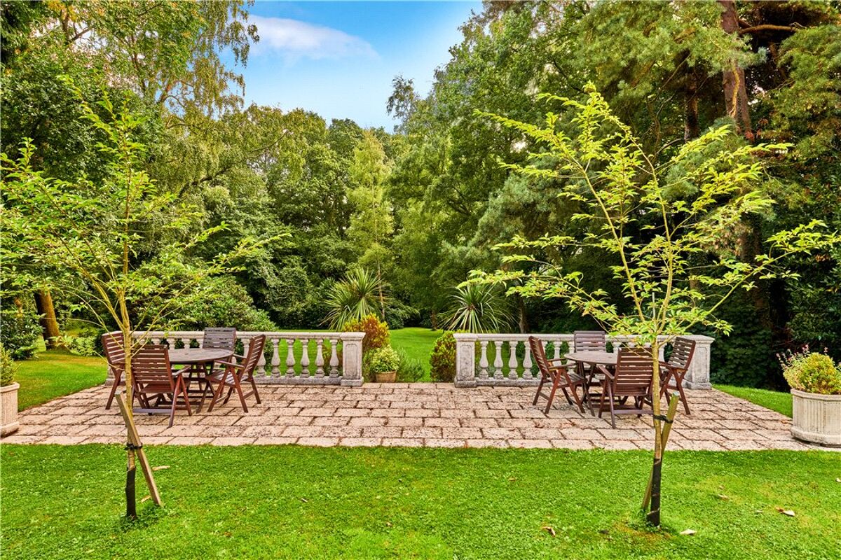 flat for sale in Shottermill Park, Hindhead Road, Haslemere, Surrey