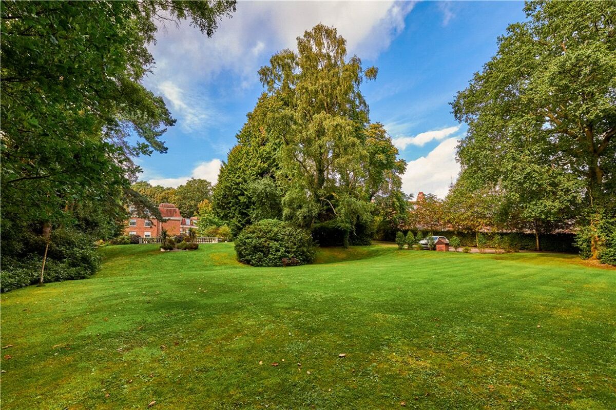 flat for sale in Shottermill Park, Hindhead Road, Haslemere, Surrey