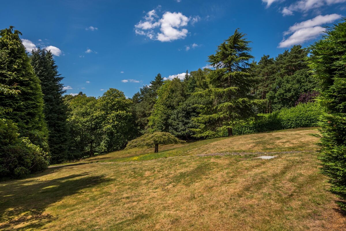 house for sale in Hammer Lane, Grayshott, Hindhead, Hampshire, GU26