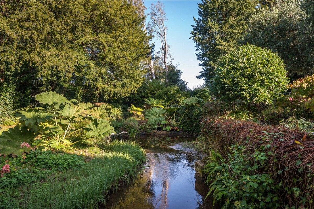 house for sale in Lumley Road, Emsworth, Hampshire, PO10 HSM190157