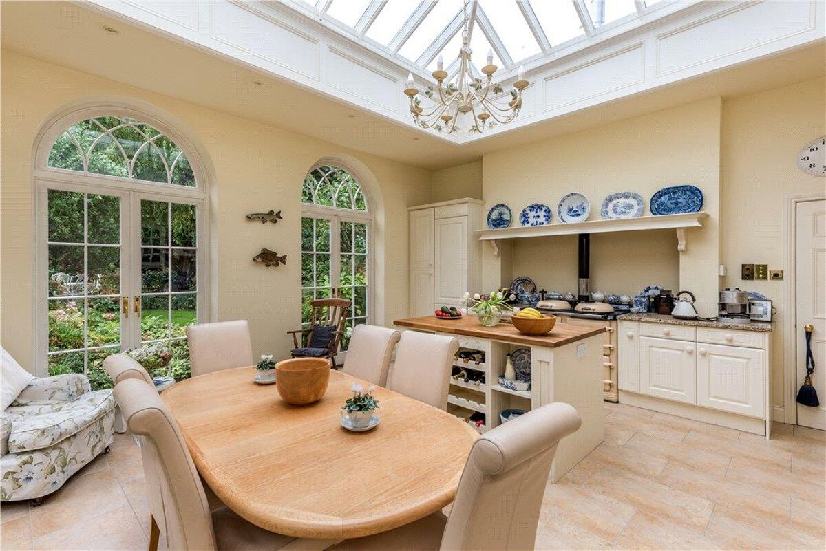 house for sale in Lumley Road, Emsworth, Hampshire, PO10 HSM190157