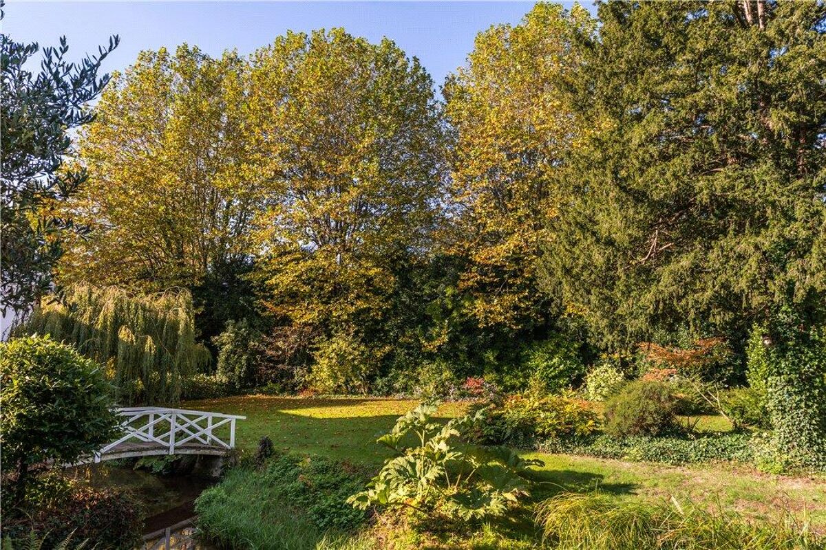 house for sale in Lumley Road, Emsworth, Hampshire, PO10 HSM190157