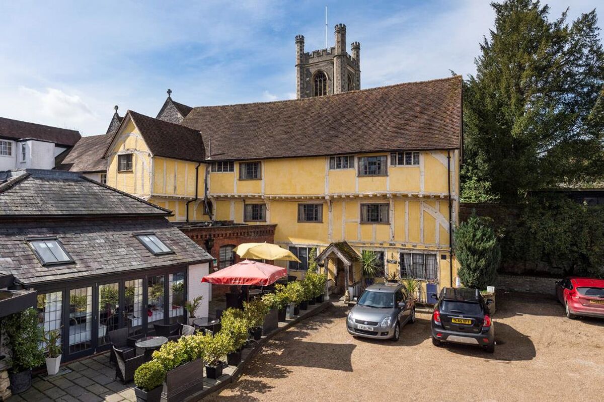 Hotel for sale in HenleyonThames, Oxfordshire, RG9 HTL080019