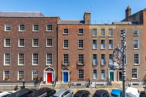 Picture of 3 bedroom house for sale.