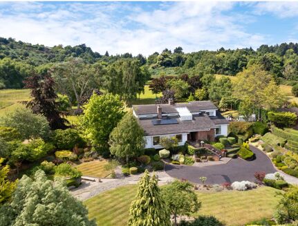 Picture of 5 bedroom house for sale.