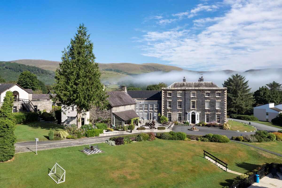 77 apartment resort set in 50 acres of countryside on the southern tip of Snowdonia National park