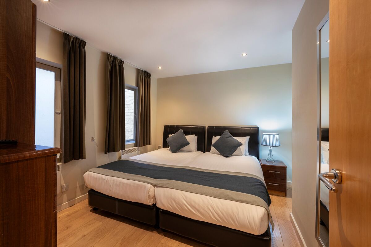 Grand Plaza Serviced Apartments, 42 Princes Square, London, W2 16