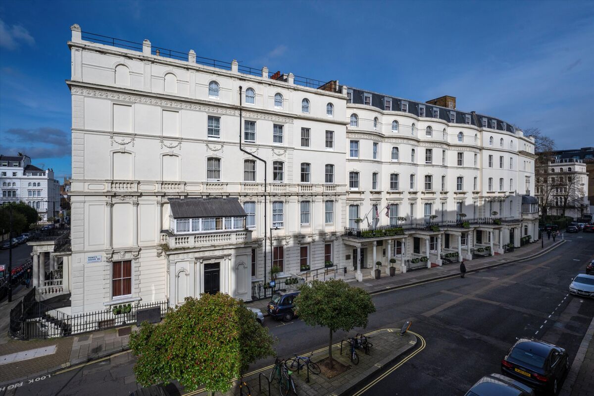 Grand Plaza Serviced Apartments, 42 Princes Square, London, W2