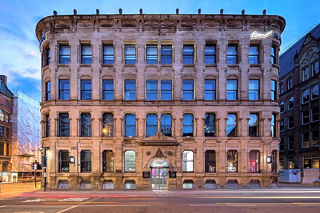 Image of Roomzzz Aparthotel Manchester City, 36 Princess Street, Manchester M1