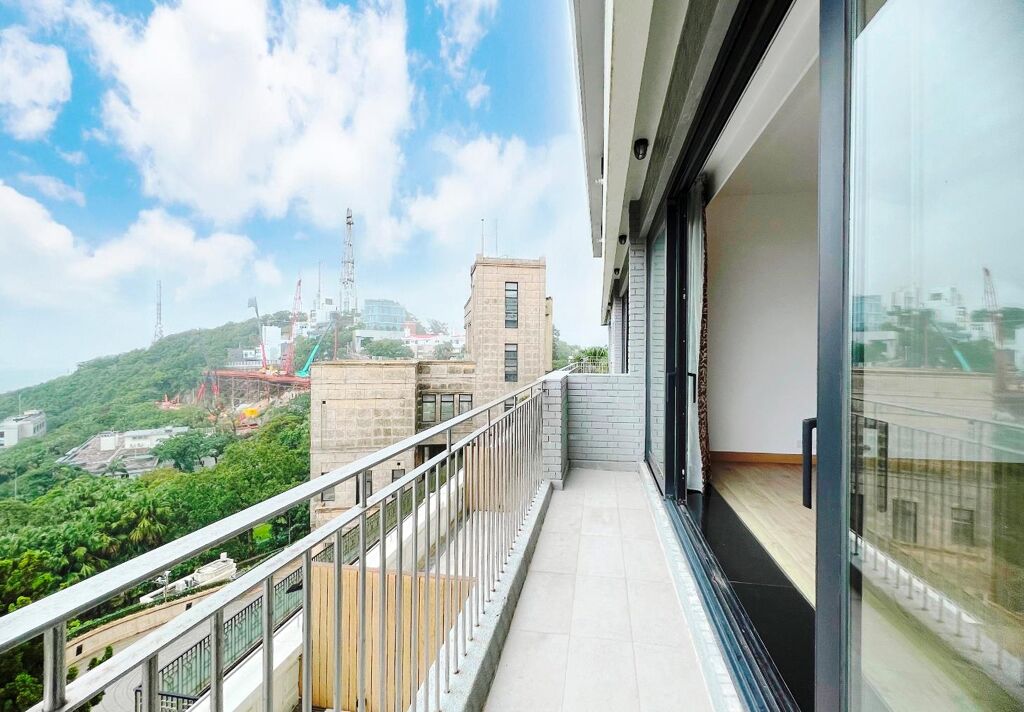 Image of Undercliff, 47-49 Plantation Road, The Peak