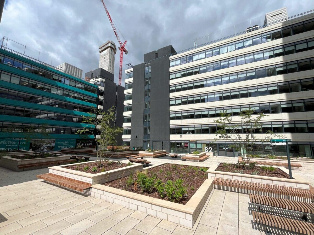 Over 230,000 sq ft of contemporary flexible office space in 5 buildings around a central plaza with quality outdoor space, 400 secure underground car spaces, EV charging and 280+ secure cycle spaces