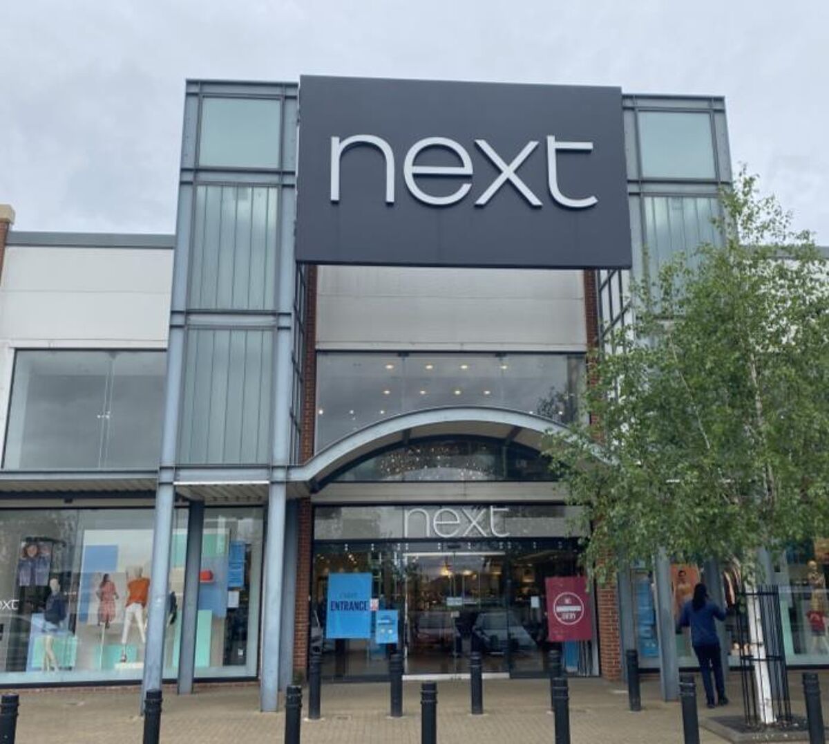 10,000 –17,000 sq ft available