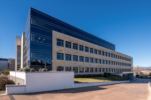 Picture of 180 - 11.795 m² Oficina Oficinas en alquiler en Las Rozas, for rent.