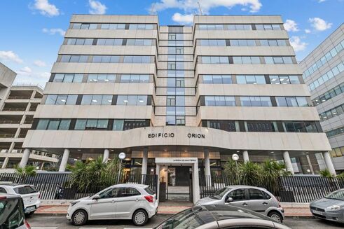 Picture of 308 - 2,464 sqm Office for rent.