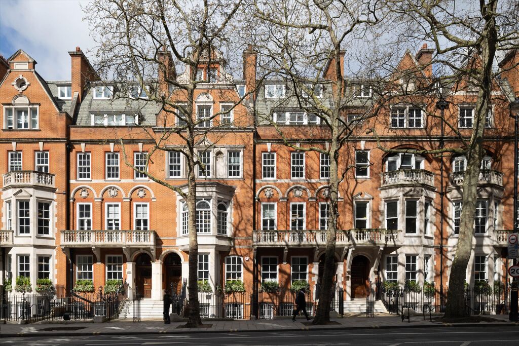 Image of 130-132 Buckingham Palace Road, London, SW1W