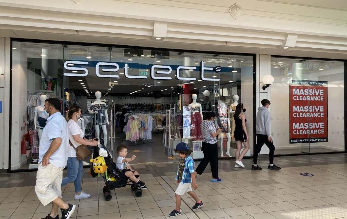 The Broadwalk Centre offers 199,000 sq ft of quality retail space in the prime location of Edgware.