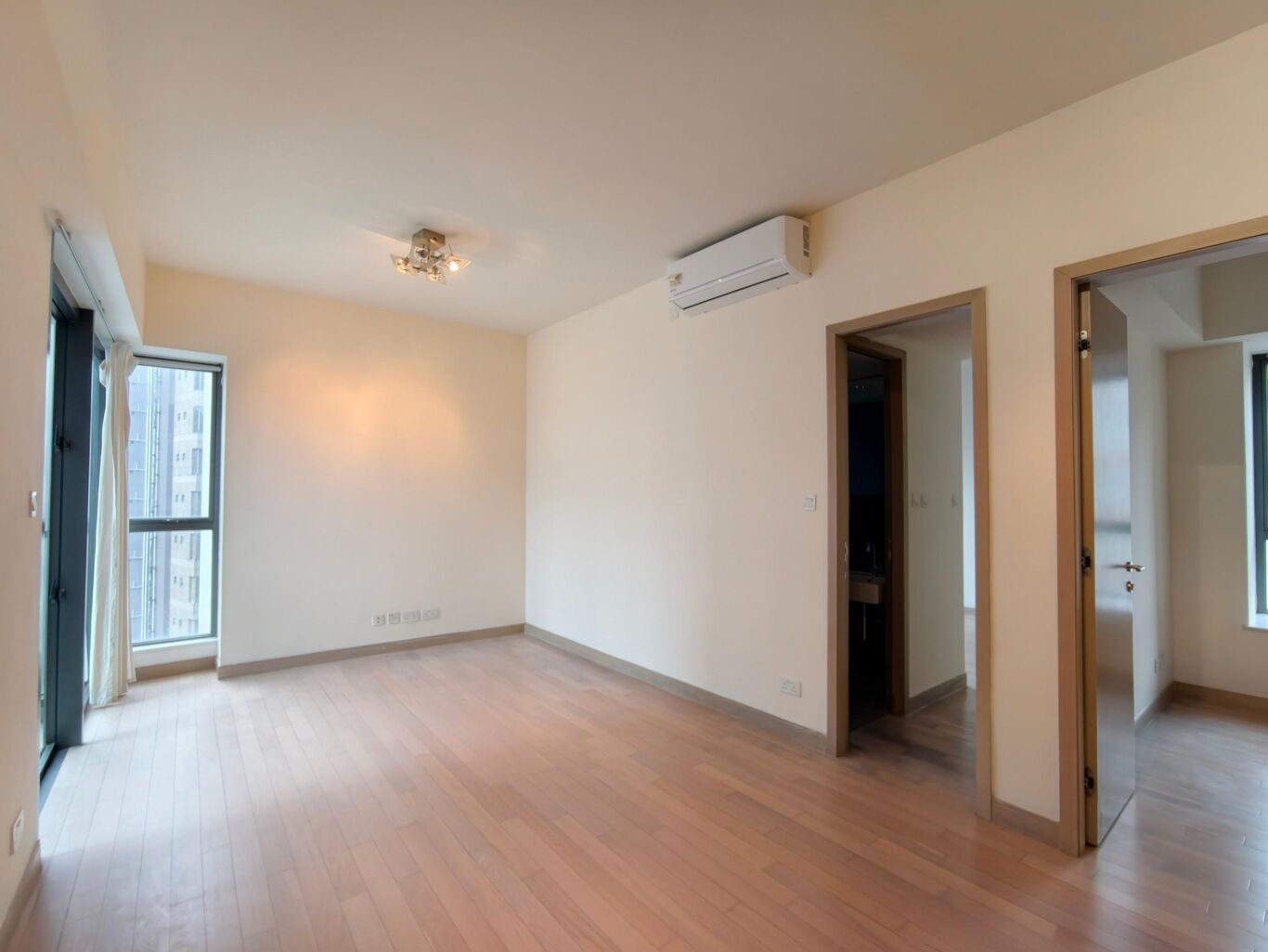 Image of The Oakhill, 28 Wood Road, Wan Chai