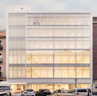 Picture of 501 sqm Office for rent.