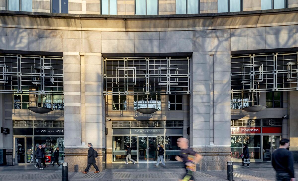 TO LET - Fully-fitted former restaurant 6,606 sq ft (613.9 sq m)