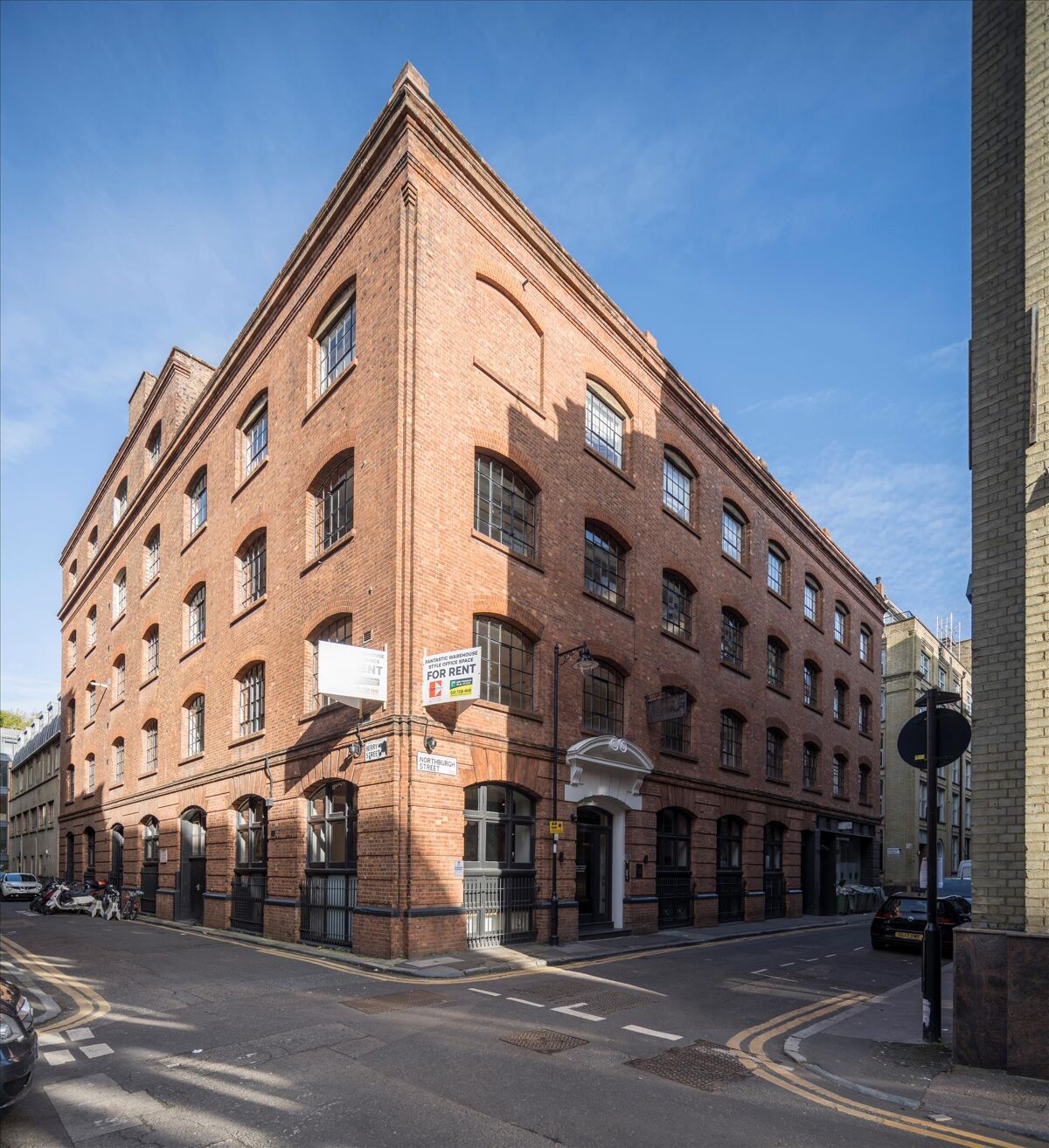 Self-contained Ground and Lower Ground Warehouse Style Unit