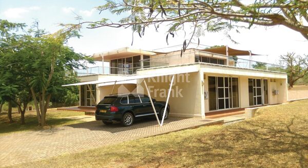 Picture of 3 bedroom villa for sale.