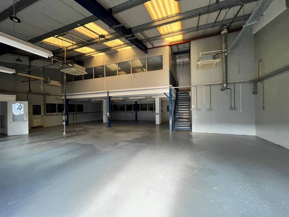 Industrial/Distribution to rent in Unit 2 Business Park, High