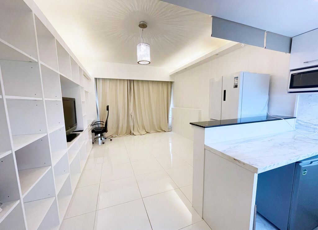 Image of Convention Plaza Apartments, 1 Harbour Road, Wan Chai