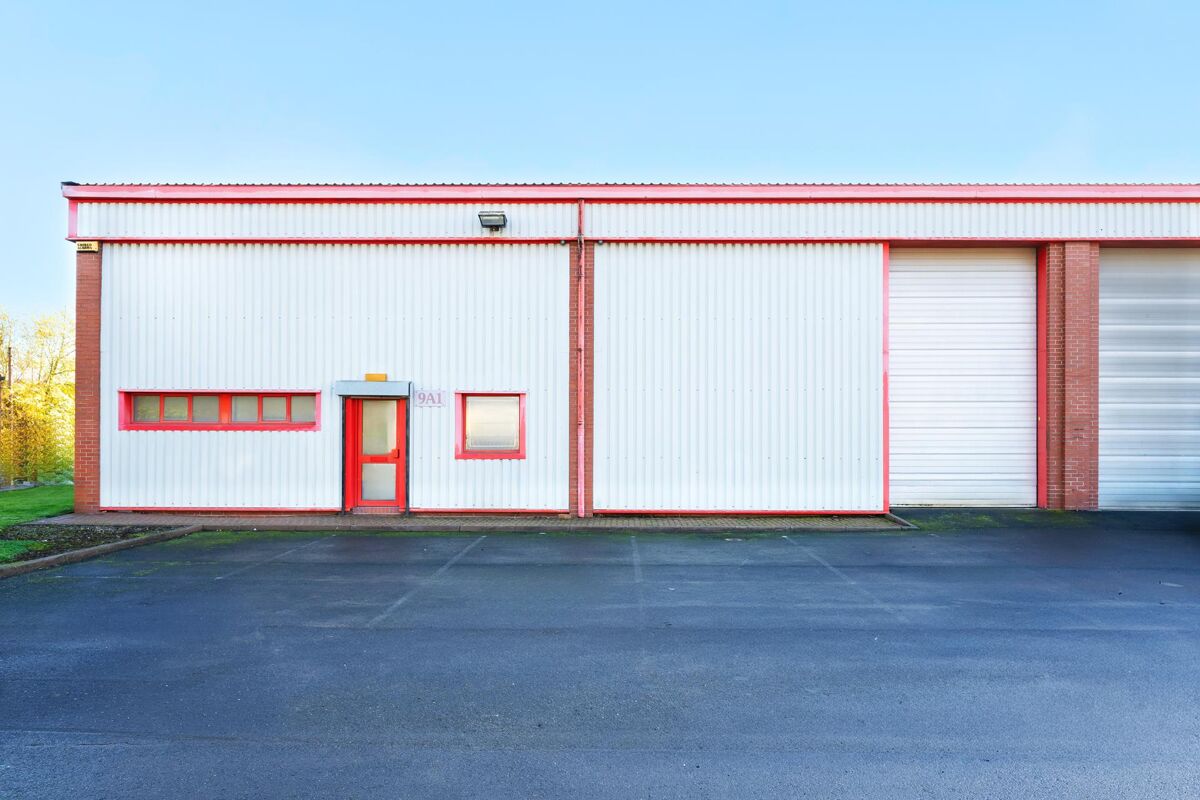 Industrial / Warehouse Unit - Immediately Available.
