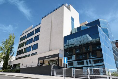 Picture of 692 - 3,657 sqm Office for rent.