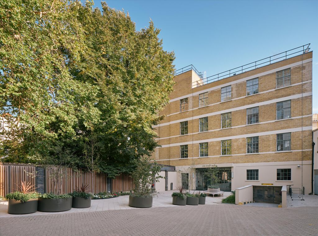 Image of 1 Derry Street, London, W8 5HY