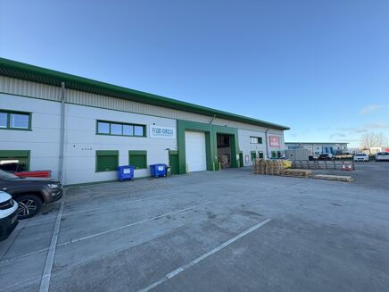 Picture of 5,604 sqft Industrial/Distribution for rent.